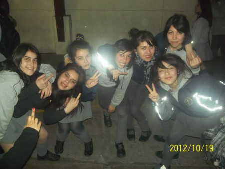 Todo mundo quiere tener un amigo, pocos se toman la molestia de ser uno. 