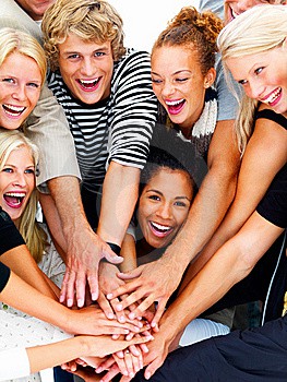 Una persona sin amigos es como si viviera en el desierto. 